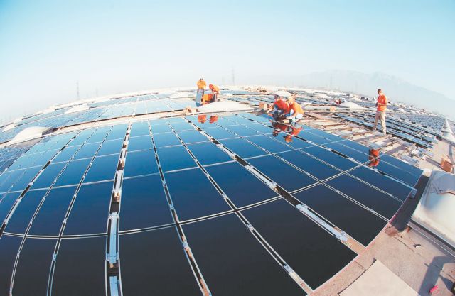 Έντονη ανησυχία στις εταιρείες φωτοβολταϊκών εν μέσω φημών για εισφορά έως 35%