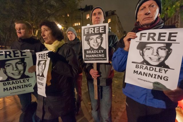 Ένοχος για δευτερεύοντα αδικήματα θα δηλώσει ο Μπράντλεϊ Μάνινγκ