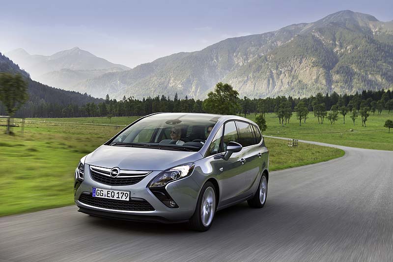 Opel Zafira Tourer: «Χρυσό Τιμόνι» και το 2012 στα MPV