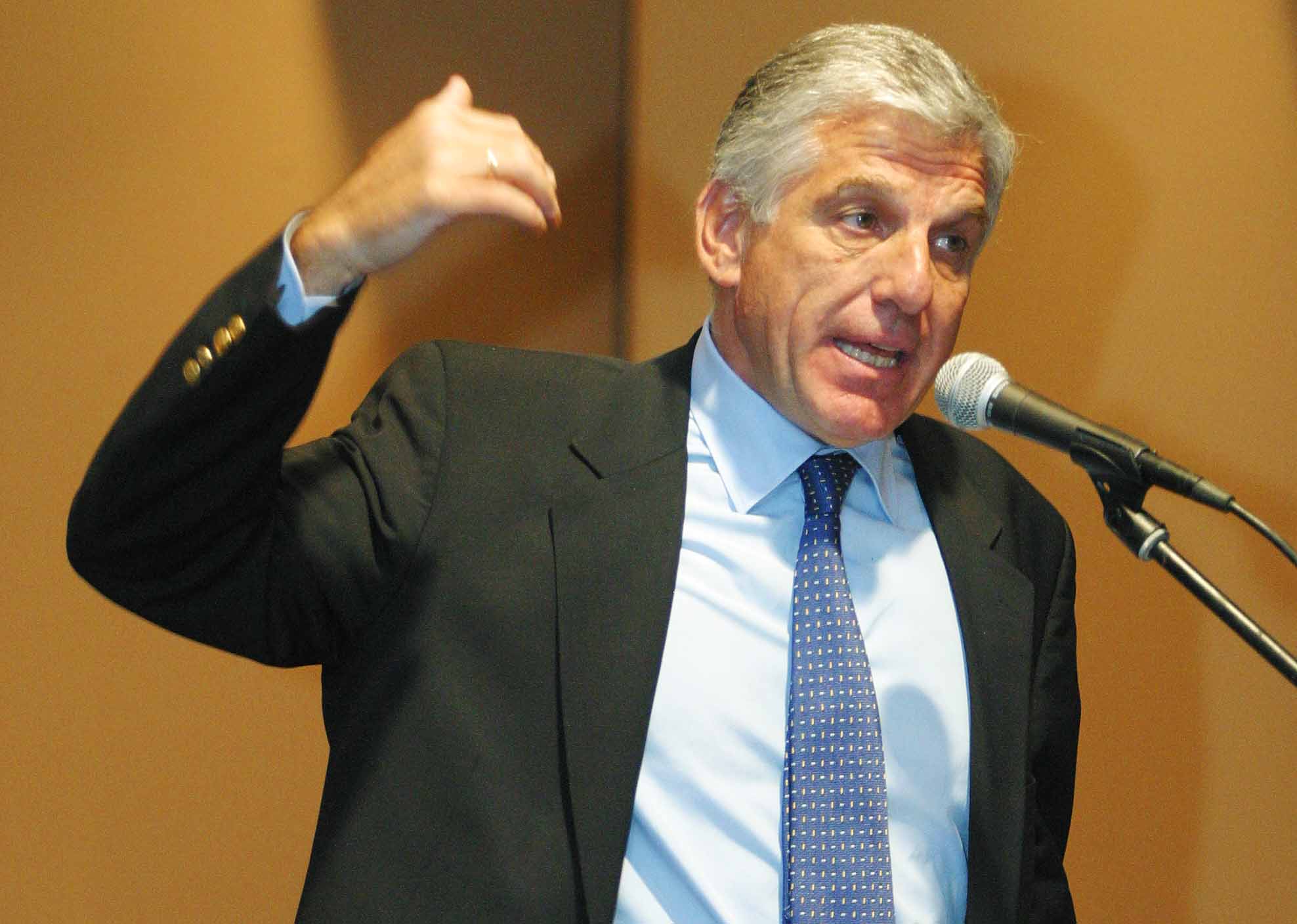 Αναδρομικό έλεγχο στα «πόθεν έσχες» του Γ.Παπαντωνίου ζητεί η Βουλή