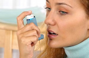 Οι ορμόνες της εμμηνορρυσίας επηρεάζουν το άσθμα