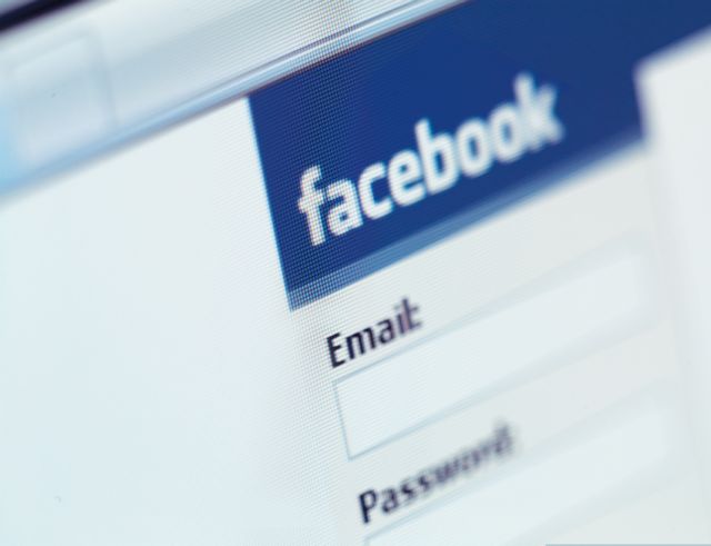 Το Facebook διέγραψε τα προφίλ όλων των βουλευτών της Χρυσής Αυγής