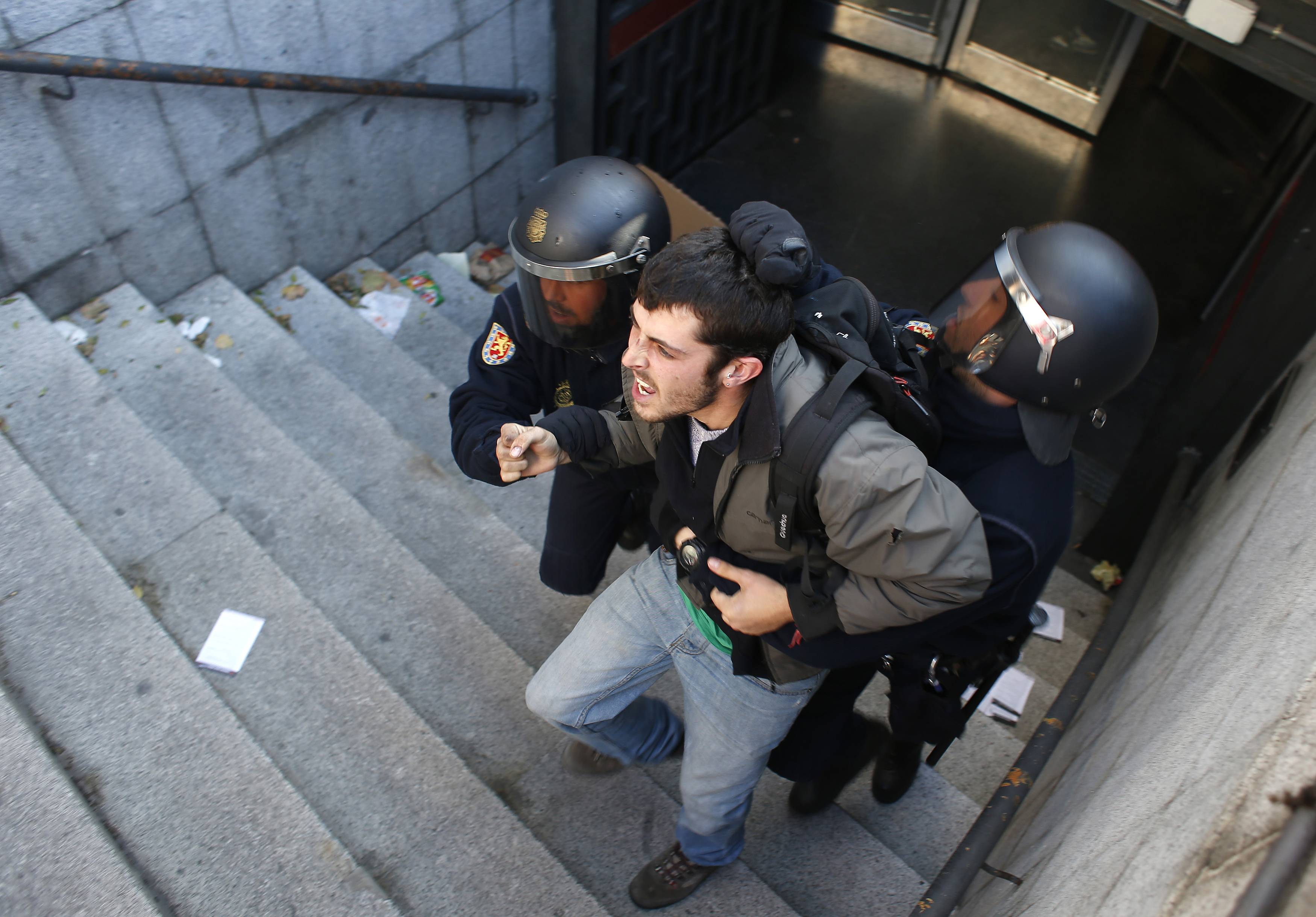 Με συλλήψεις αλλά και μεγάλη συμμετοχή η πανευρωπαϊκή απεργία στην Ισπανία