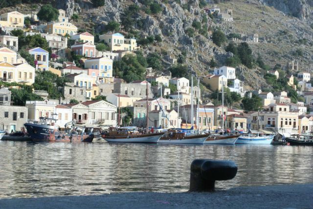 Παρέμβαση του υπουργείου Ναυτιλίας ζητεί η ΑΝΕΣ για να δρομολογήσει δύο πλοία της