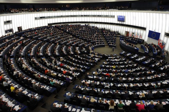 Να μην βγει κέρδος από τη βοήθεια στην Ελλάδα ζητούν οι Ευρωσοσιαλιστές