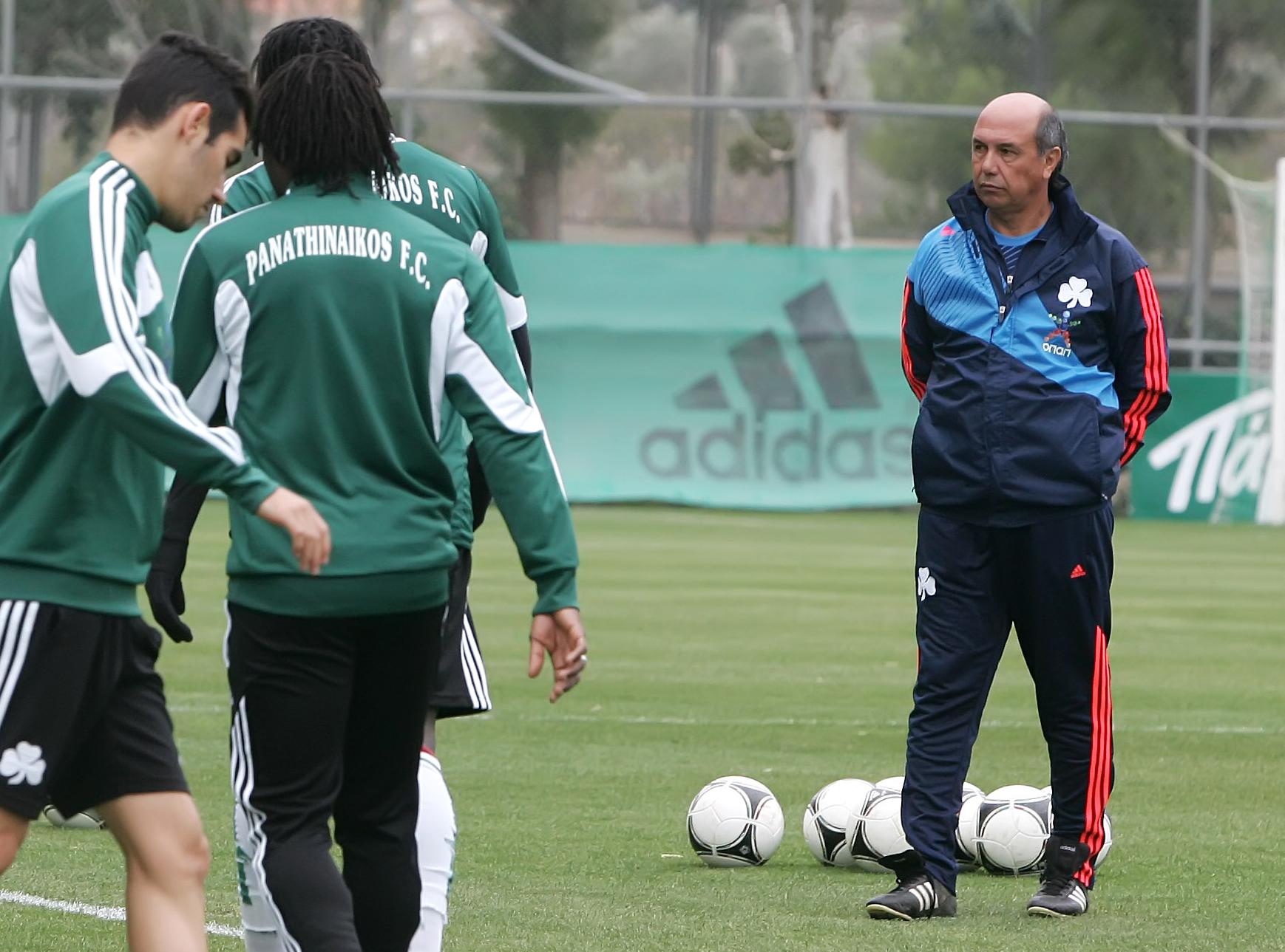 Ο Ρότσα άλλαξε το πρόγραμμα πριν από το ντέρμπι με τον ΠΑΟΚ