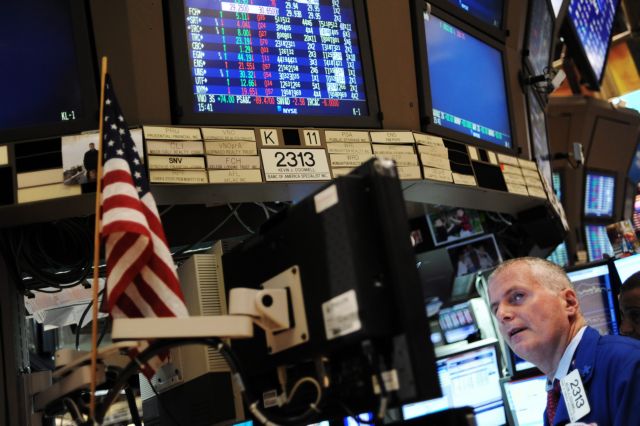 Με ισχυρή άνοδο έκλεισαν τη Δευτέρα τα χρηματιστήρια