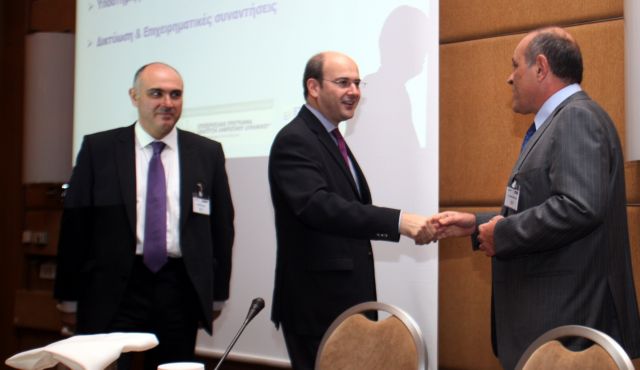 Συνεργασία με την EBRD για τις ελληνικές επιχειρήσεις στα Βαλκάνια ανακοίνωσε ο Κ.Χατζηδάκης