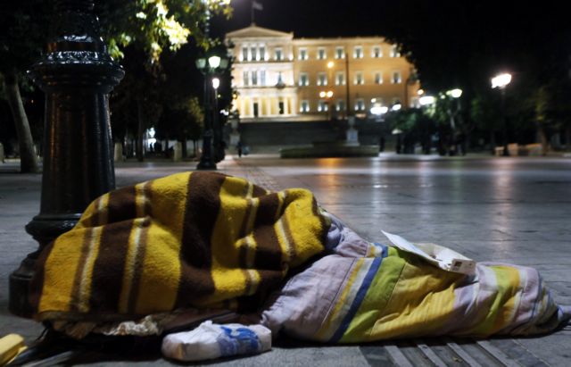 Σωρευτική ύφεση 25% και 2 εκατ. φτωχοί, το κοινωνικό πορτρέτο της Ελλάδας του 2012