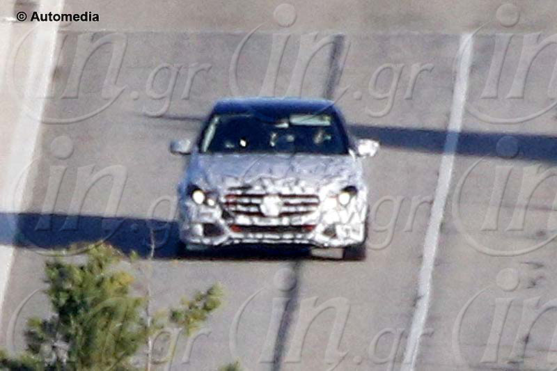 Mercedes-Benz C-Class 2014: Όμορφος κόσμος… και εσωτερικώς