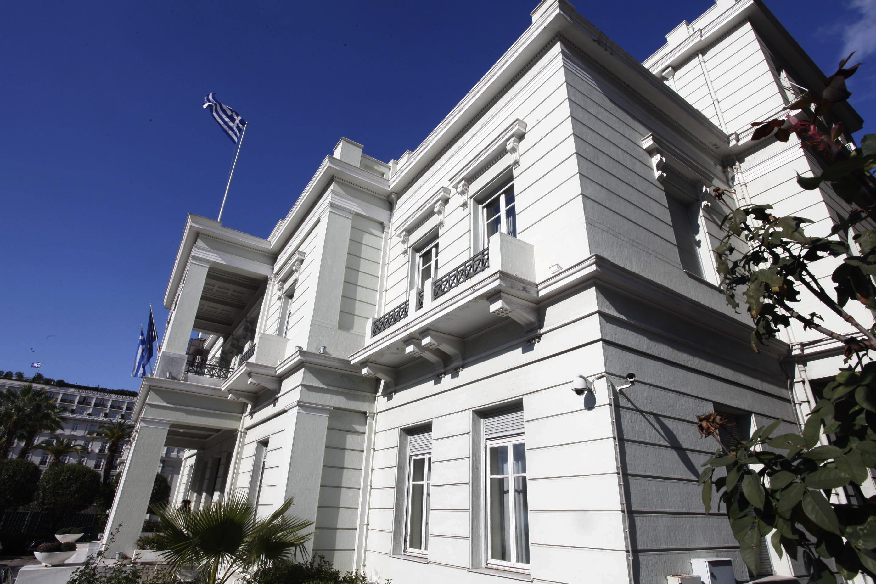 Υπό μελέτη οι προτάσεις Νίμιτς για το θέμα της ΠΓΔΜ, δηλώνει η Αθήνα