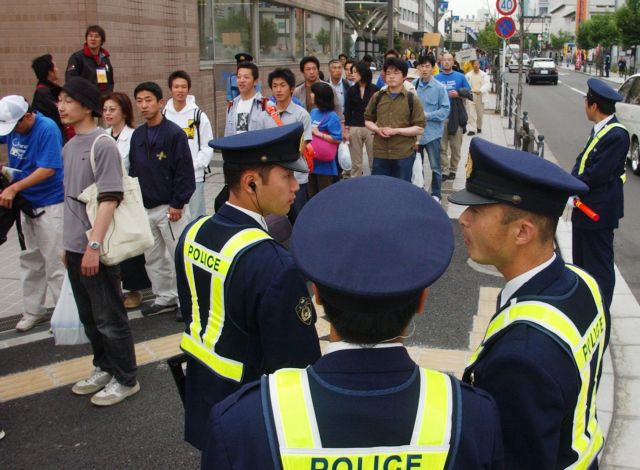 Πέντε ομήρους κρατά μέσα σε τράπεζα ένας άνδρας στην Ιαπωνία