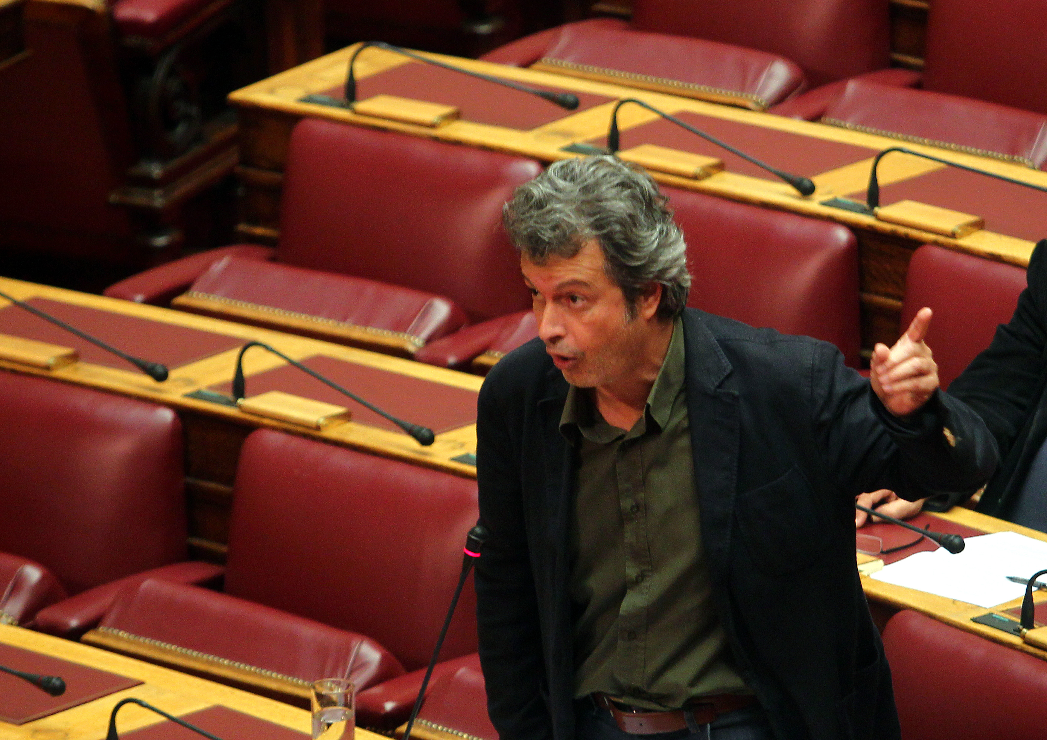 Επίθεση Τατσόπουλου στην Χρυσή Αυγή για τη βία στα σχολεία