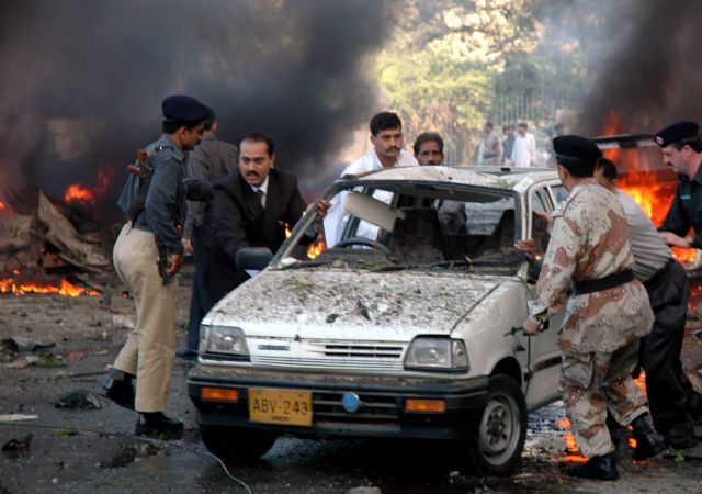 Για την αποτροπή επιθέσεων, το Πακιστάν μπλοκάρει την κινητή τηλεφωνία
