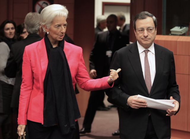 Σχέδιο για «κούρεμα» κατά 50% προωθούν ΕΚΤ και ΔΝΤ, σύμφωνα με το Spiegel