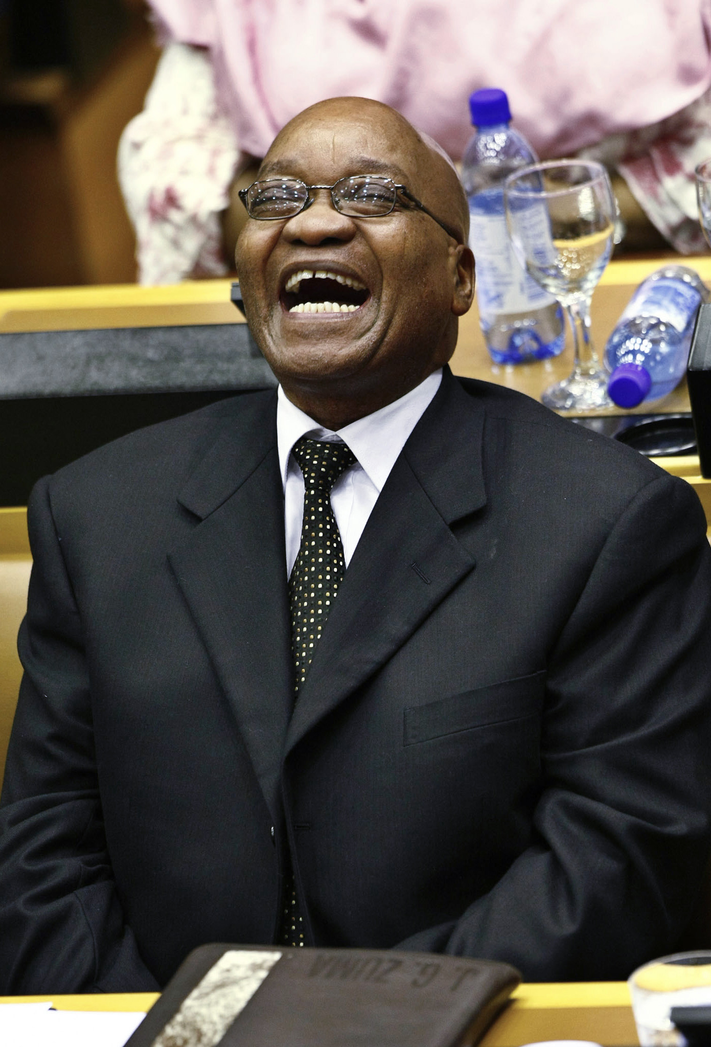 Με θυσία 12 αγελάδων ο Ζούμα προσπαθεί να παραμείνει στην ηγεσία του κόμματός του