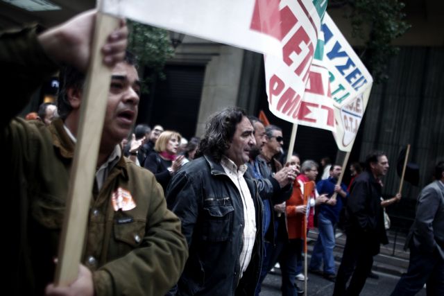 Τρόπους να παρακάμψει την άρνηση των δημάρχων για τη διαθεσιμότητα ψάχνει η κυβέρνηση