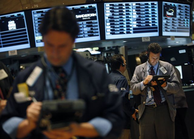 Από δύο πηγές η χρηματοδότηση του προγράμματος επαναγοράς ομολόγων