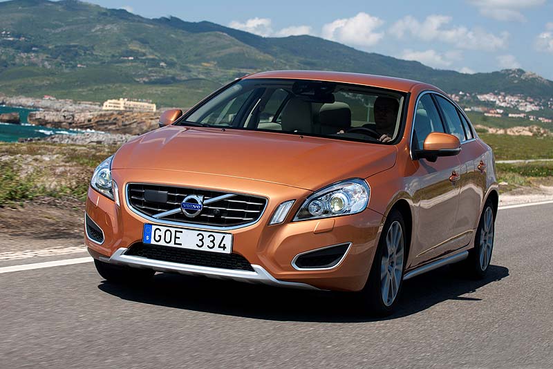 Volvo S60 και V60: Κοινή τιμή για τις εκδόσεις βενζίνης και diesel των 1,6 λίτρων