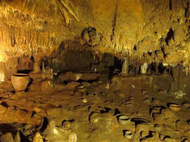 Nεολιθικό σπήλαιο του Διρού «ίσως ενέπνευσε το μύθο του Άδη»