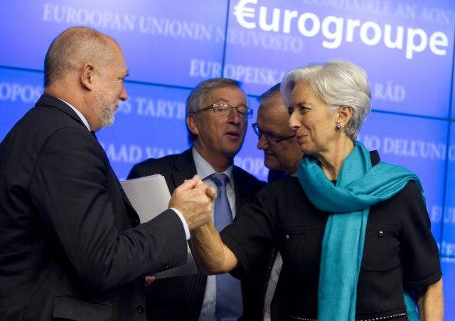 Σε επαναγορά τουλάχιστον 40 δισ. ευρώ ελληνικού χρέους ελπίζει η ευρωζώνη