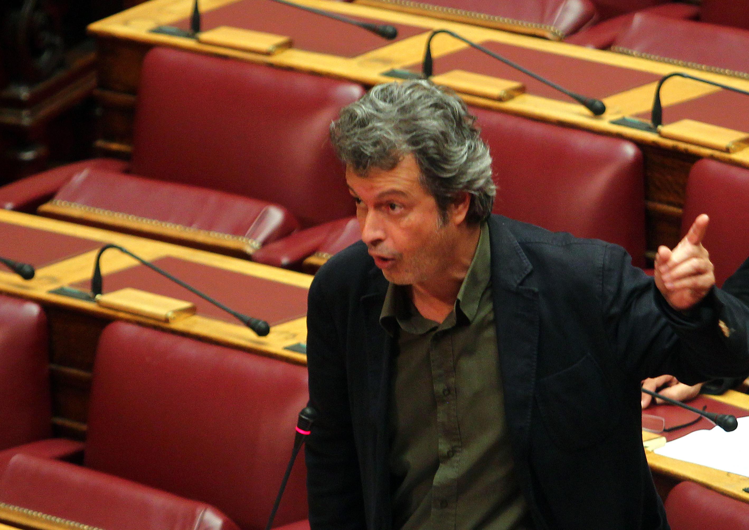 Στους επικριτές του, εντός και εκτός ΣΥΡΙΖΑ, απαντά ο Πέτρος Τατσόπουλος