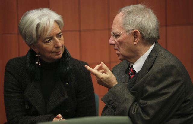 Αναπόφευκτο εκτιμούν στο ΔΝΤ ότι είναι το «κούρεμα» αν δεν πετύχει η επαναγορά ομολόγων