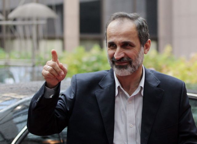 Τον επικεφαλής του συνασπισμού της συριακής αντιπολίτευσης συνάντησαν οι ΥΠΕΞ της ΕΕ