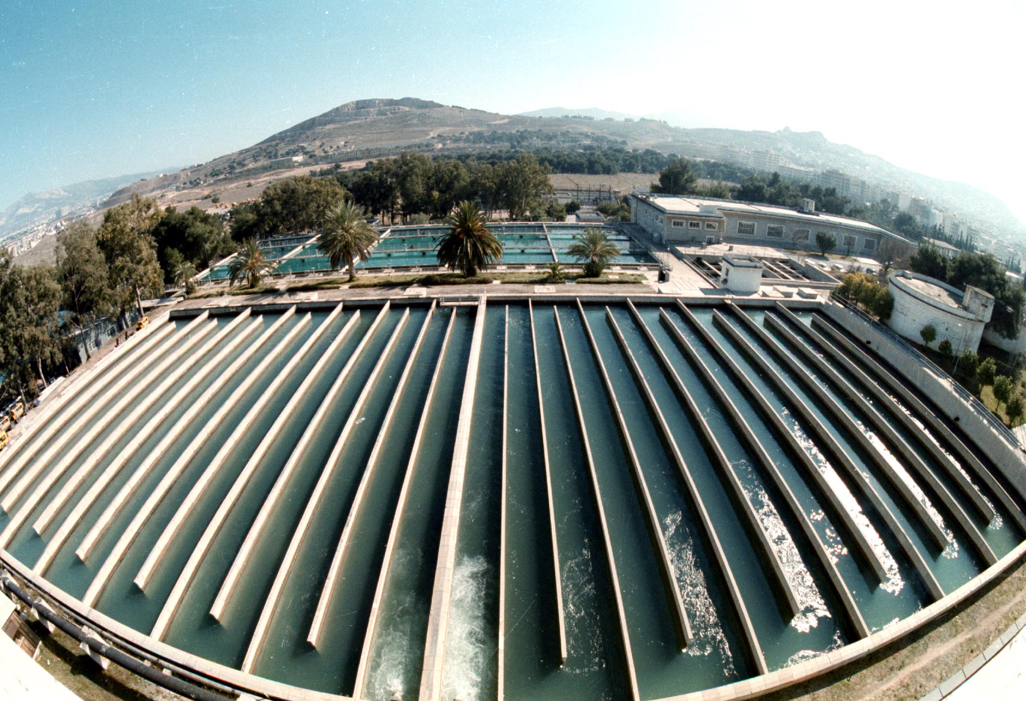 Δημόσιος τομέας, υπουργεία και Δήμοι «πνίγουν» την ΕΥΔΑΠ στα χρέη