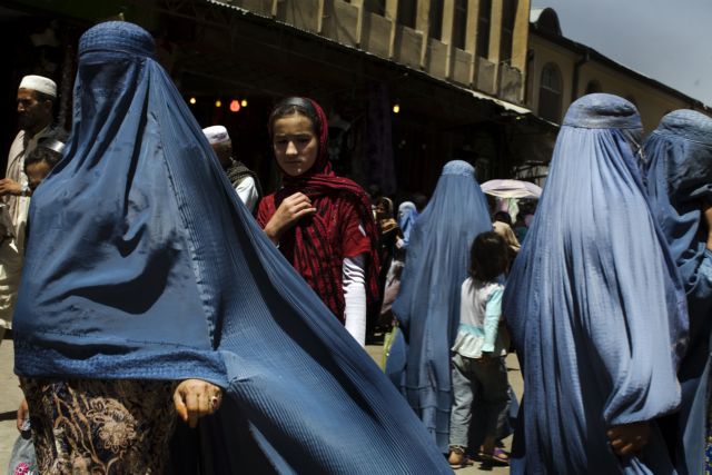 Μακρύς ο δρόμος για την εξάλειψη της βίας κατά των γυναικών στο Αφγανιστάν, λέει ο ΟΗΕ