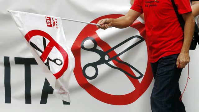 Δεν θα λειτουργήσει η στρατηγική χαμηλών μισθών προειδοποιούν οι επιστήμονες