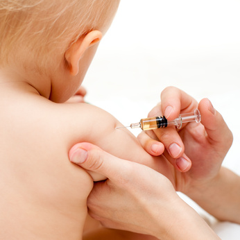 Η ζάχαρη κάνει λιγότερο επώδυνο τον παιδικό εμβολιασμό