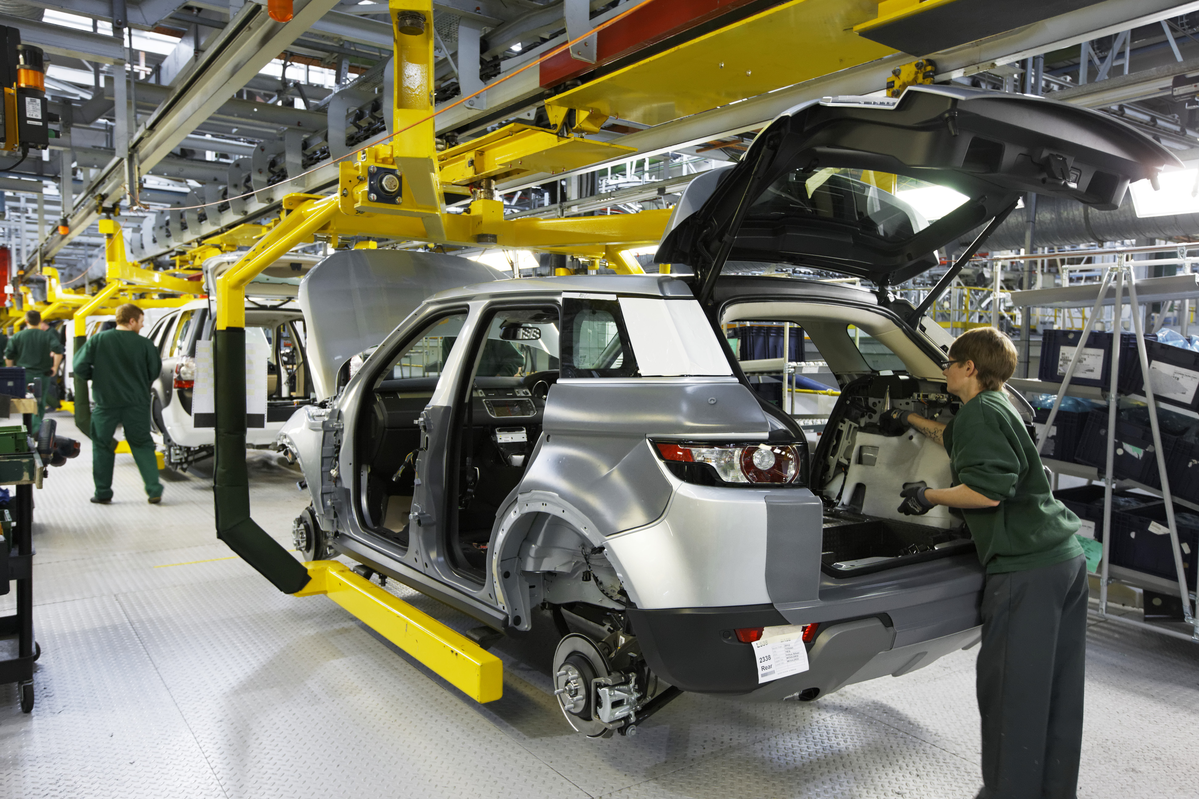 Jaguar-Land Rover: Σχέδια για νέο εργοστάσιο στη Σαουδική Αραβία