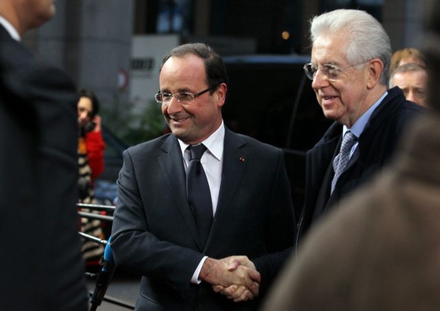 Δεν υπάρχει «σοβαρή προοπτική» για τον Μπερλουσκόνι στην Ιταλία, είπε ο Ολάντ