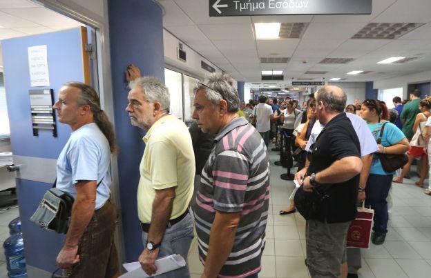 Χωρίς αφορολόγητο όριο και με δύο κλίμακες η φορολόγηση των ελεύθερων επαγγελματιών