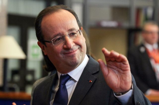 Σε νέο ιστορικό χαμηλό η δημοτικότητα του Φρανσουά Ολάντ