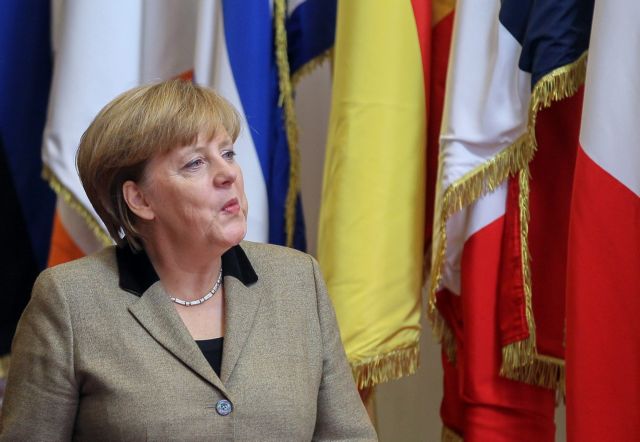 Οι Ευρωπαίοι πρέπει να εργασθούν σκληρότερα για τα κοινωνικά τους κεκτημένα, λέει η Μέρκελ