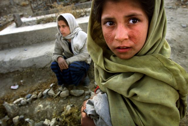 Νεκρά δέκα μικρά κορίτσια στο Αφγανιστάν από έκρηξη νάρκης