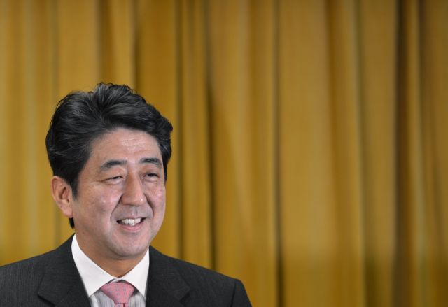 O νικητής των εκλογών της Ιαπωνίας συνομίλησε με τον «πρόεδρο Μπους»