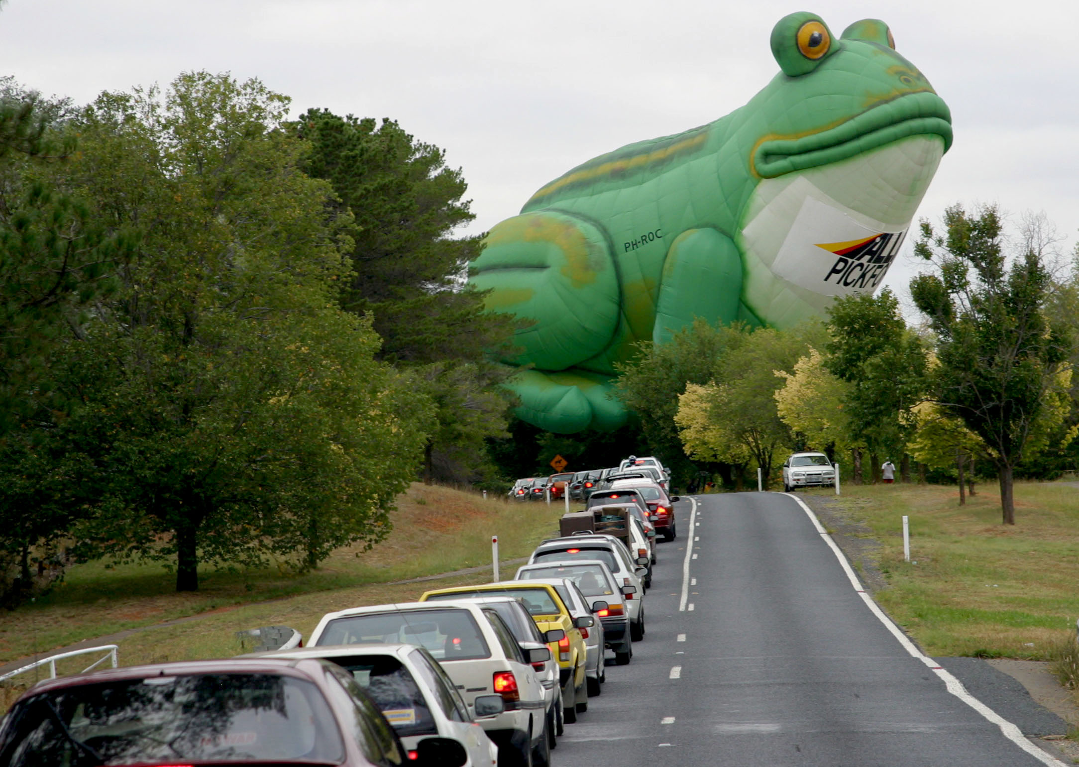 Οι οδηγοί δεν κοιτάζουν το δρόμο το 1/5 του χρόνου τους στο τιμόνι