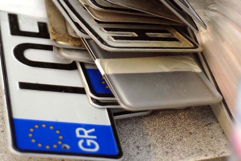 Επιστρέφονται πινακίδες και άδειες οδήγησης εν όψει των εορτών