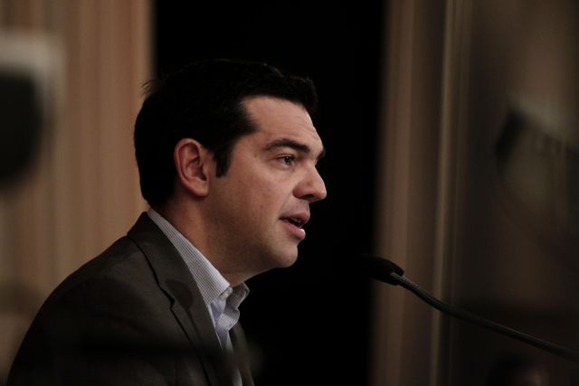 Η κυβέρνηση αντί δώρων μοιράζει απολύσεις στο Δημόσιο, λέει ο ΣΥΡΙΖΑ