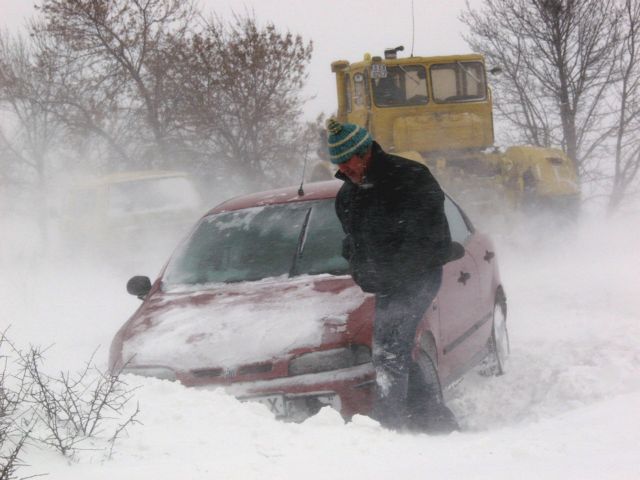 Σε κατάσταση έκτακτης ανάγκης 12 δήμοι στη Βουλγαρία λόγω του χιονιά