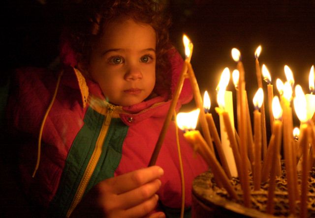 Χριστουγεννιάτικη λειτουργία χωρίς περιφορά δίσκου στους Ιερούς Ναούς