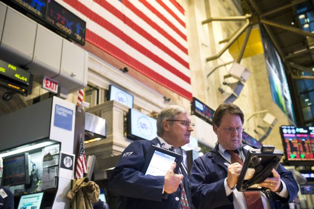Στο κόκκινο οι δείκτες στη Γουόλ Στριτ τη Δευτέρα, ανάμεικτο κλείσιμο στην Ευρώπη
