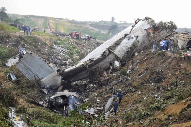Δύο νεκροί και 11 τραυματίες από αναγκαστική προσγείωση αεροσκάφους στη Μιανμάρ