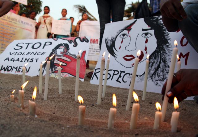 Αυτοκτόνησε 17χρονη Ινδή, θύμα ομαδικού βιασμού