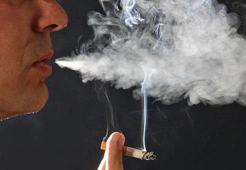 Βλάβη στους «διακόπτες» του DNA αποκαλύπτεται ότι προκαλεί το κάπνισμα