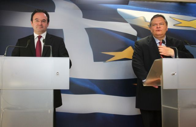 Αιχμές Παπακωνσταντίνου κατά Βενιζέλου μετά τη διαγραφή του από το ΠΑΣΟΚ