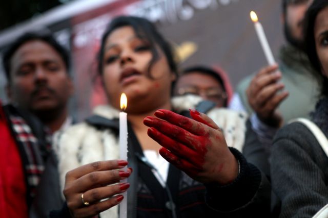 Επιδεινώθηκε η κατάσταση της υγείας της Ινδής, θύματος ομαδικού βιασμού
